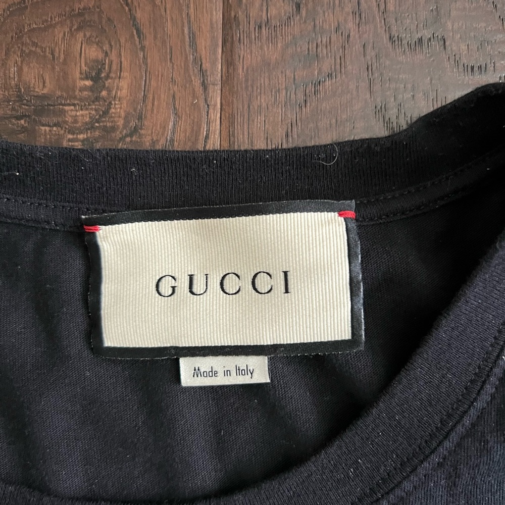 Gucci Black Tee with Colorful Logo (Tokyo) - Picture 3 of 6